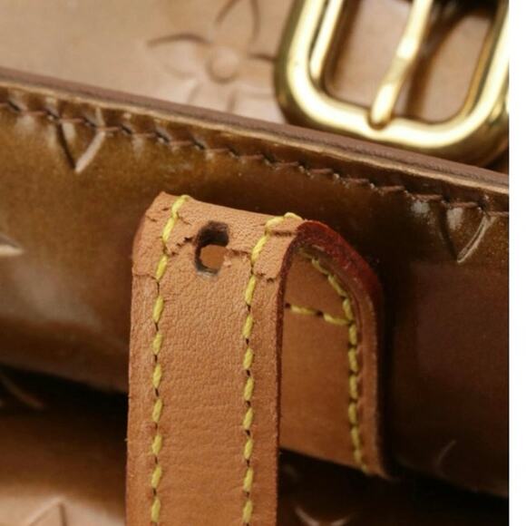 Authenticated Louis Vuitton Christie MM Crossbody in Bronze - Picture 10 of 10